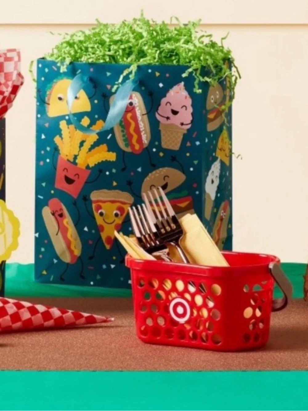 New! Set of 2 Target Bullseye Spritz Mini Baskets Party Decor / Party Favors